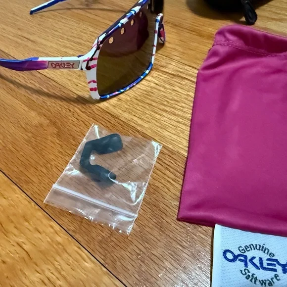 Oakley Multicolor Sunglasses - Picture 4 of 8